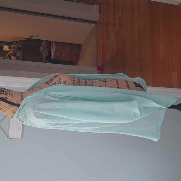 Cardigan with design in back - Picture 2 of 5